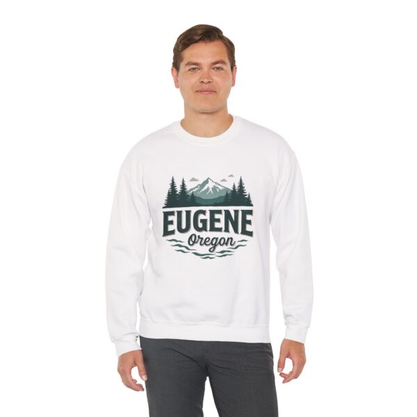 Eugene Oregon: College Town Vibes, Outdoor Adventure Nature Unisex Heavy Blend™ Crewneck Sweatshirt