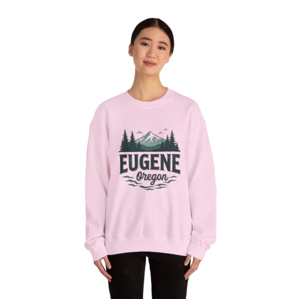 Eugene Oregon: College Town Vibes, Outdoor Adventure Nature Unisex Heavy Blend™ Crewneck Sweatshirt