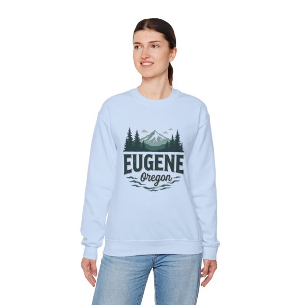 Eugene Oregon: College Town Vibes, Outdoor Adventure Nature Unisex Heavy Blend™ Crewneck Sweatshirt