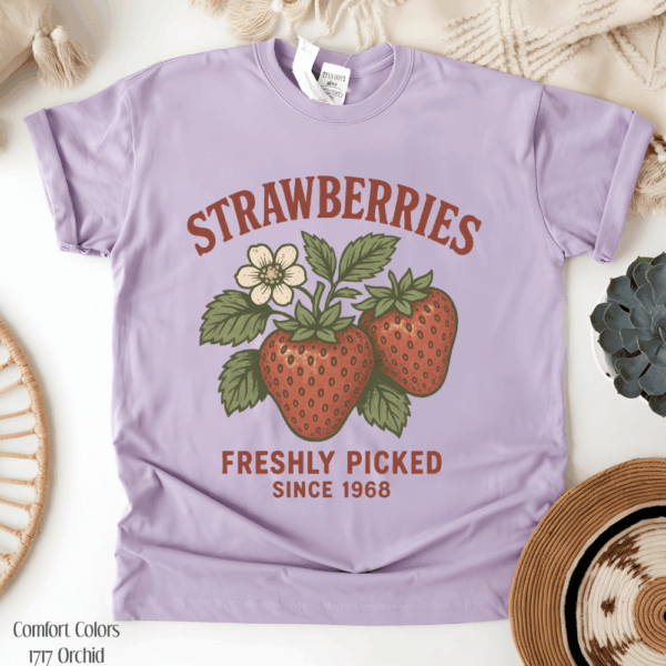 Vintage Strawberries Summer T-Shirt – Fresh Picked Charm & Timeless Style